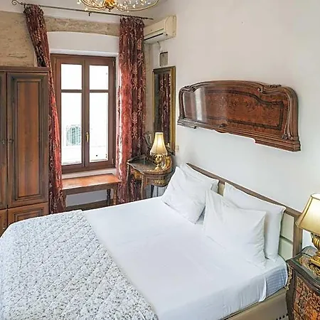 Tsopela Boutique Hotel *