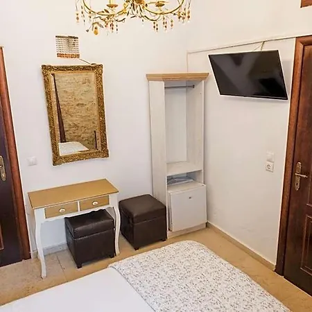 Tsopela Boutique Hotel *
